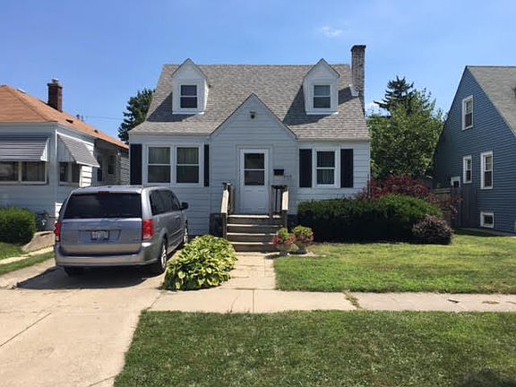 3rd image of 9415 S Utica Ave