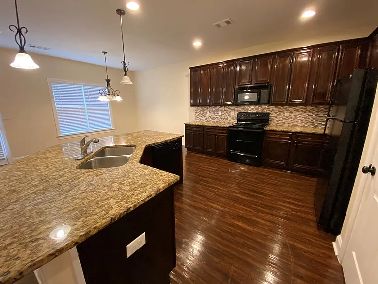 3916 Griese Ln — Photo 6