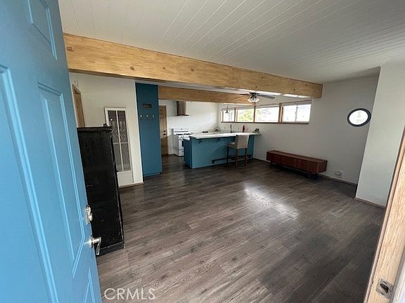 2nd image of 514 W Balboa Blvd