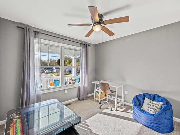 4th image of 1013 Silver Leaf Dr