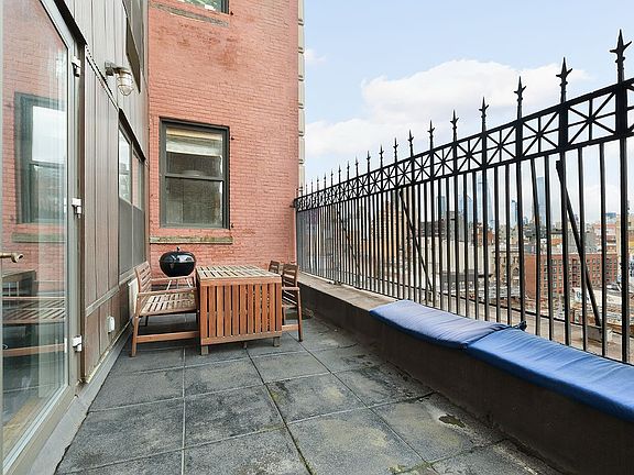 3rd image of 60 W 14th St APT 6d
