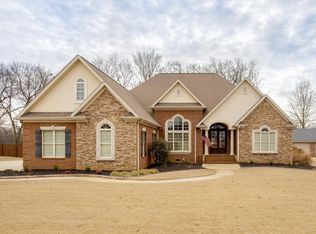 308 Lonnie Dr, Muscle Shoals, AL 35661