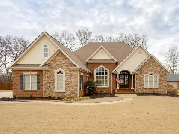 308 Lonnie Dr, Muscle Shoals, AL 35661