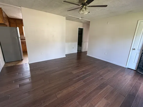 128 Whitt St #B, New Hope, AL 35760