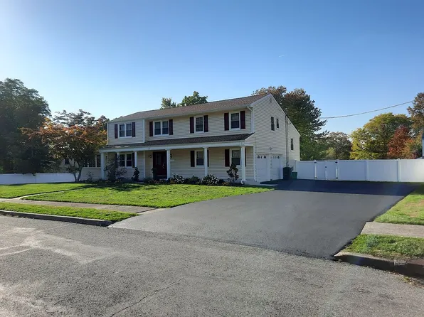 3 Fern Oval E, Orangeburg, NY 10962