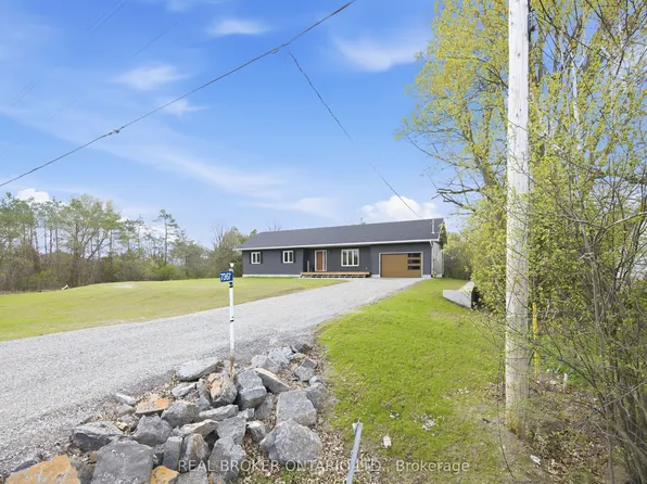 7367 Roger Stevens Dr, Montague, ON K7A 4S6