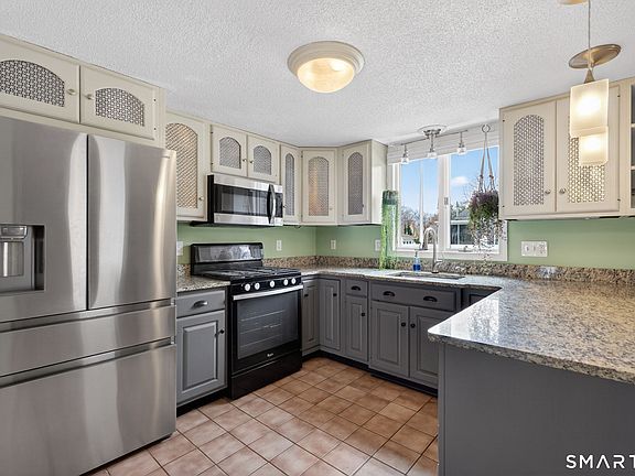 3rd image of 8 High Street