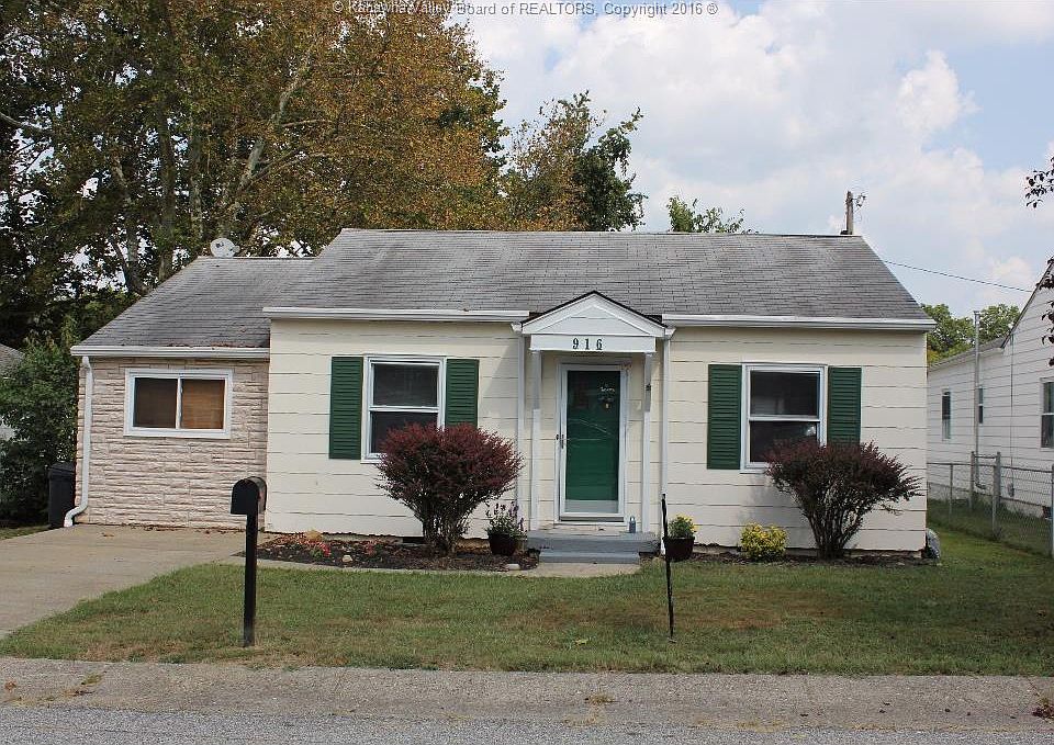 1st image of 916 Overlook Way