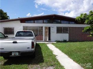 921 NW 178th Ter, Miami Gardens, FL 33169
