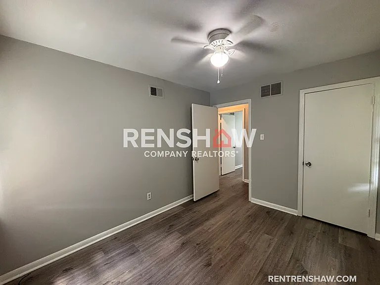 828 Harvey Cv — Photo 6