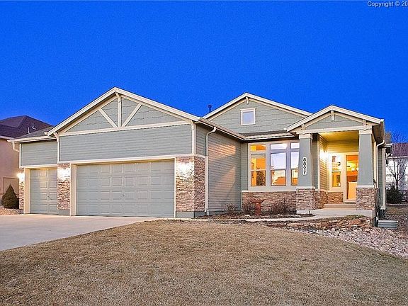Beautifully upgraded & maintained D20 rancher in Wolf Ranch Community with Pikes