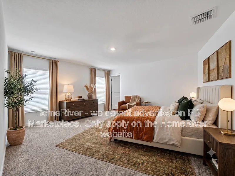 3 bed, 2.0 bath, 1707 sqft, $2,200 — Photo 2
