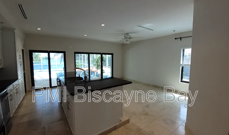 21369 SW 92nd Ave — Photo 7