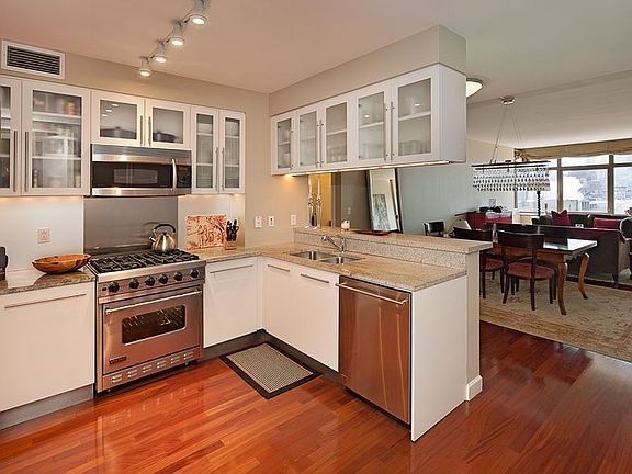 4th image of 1 Morton Sq #12D