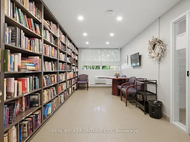 700 Dynes Rd #916 — Photo 23