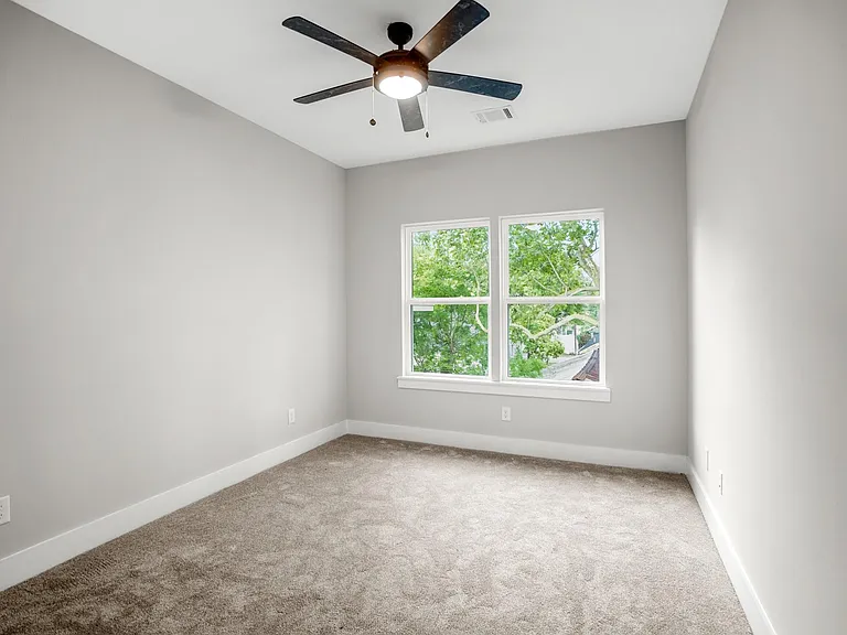 314 N Stiles St — Photo 30