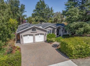 32 N El Monte Ave, Los Altos, CA 94022