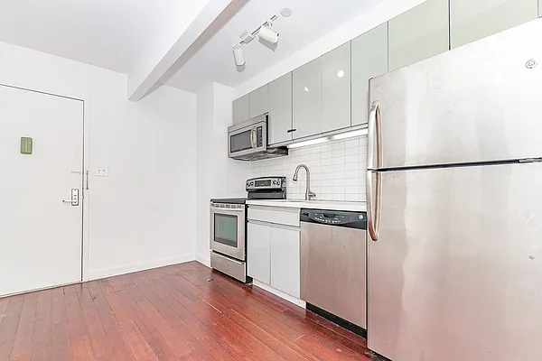 Rented by MySpaceNYC | media 12