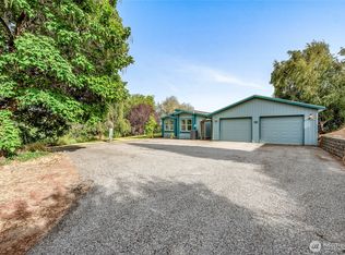 3530 Burchvale Rd, Wenatchee, WA 98801