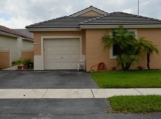 14840 SW 70th Pl, Davie, FL 33331
