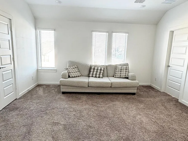 2817 Riverview Rd — Photo 15