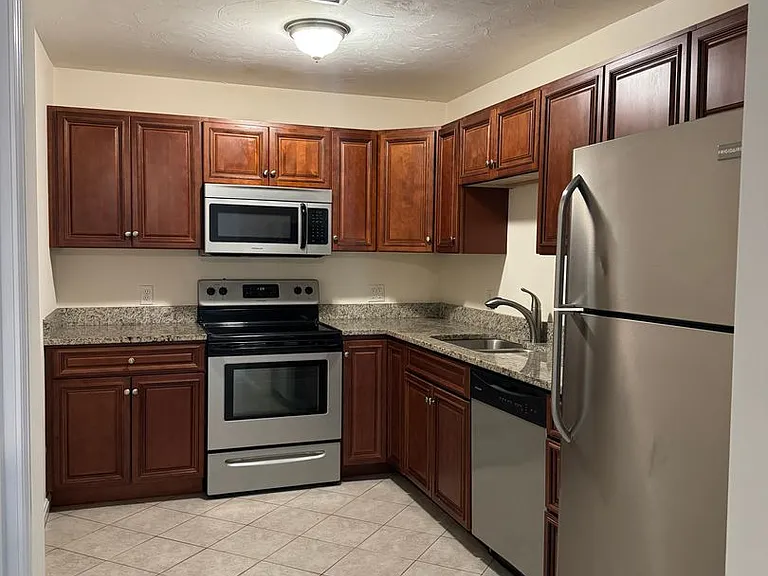 74 Turnpike Rd — Photo 19