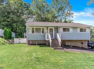 138 Bell Ave, Hopatcong, NJ 07843