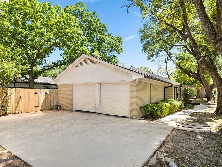 8303 Wilson St — Photo 19