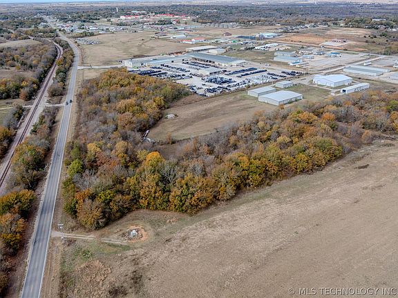 4th image of 1 Us Highway 70 #A