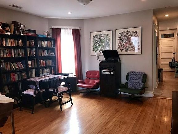 5th image of 848 N Fairfield Ave APT 2