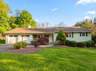 59 Allerton Rd, Lebanon, NJ 08833