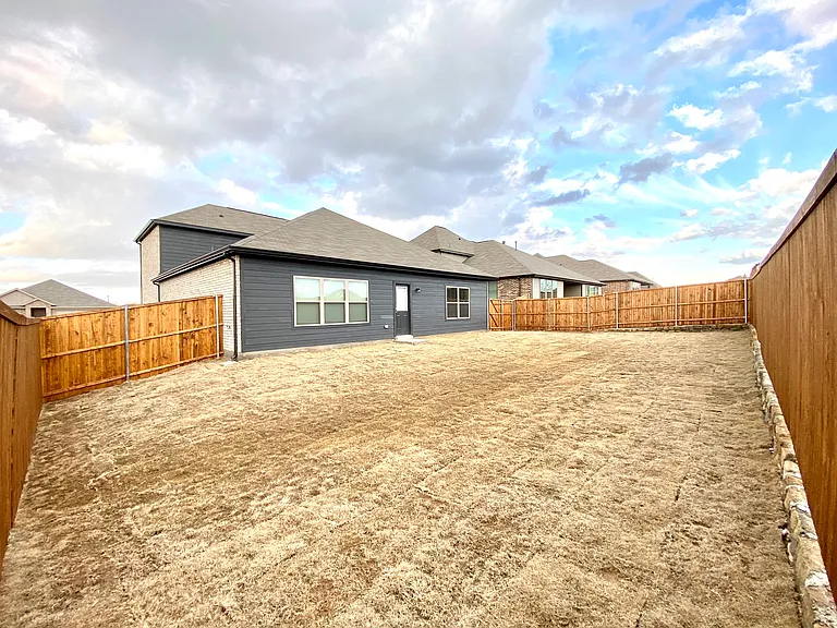 615 Metallic Tree Ln — Photo 22