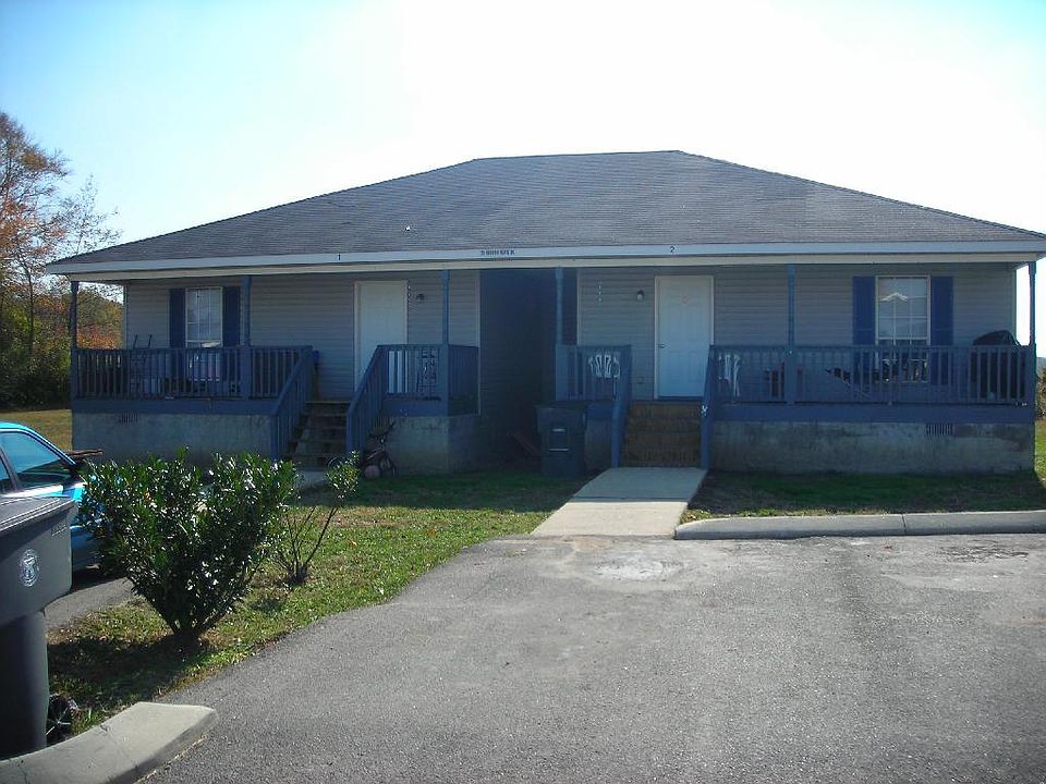 1st image of 200 Dogwood Pointe Dr #1
