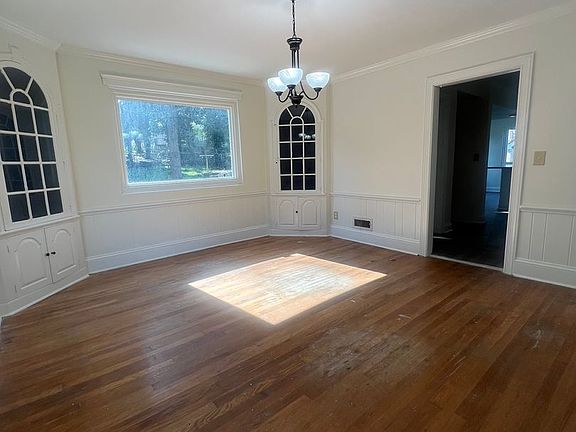 5th image of 311 Ridgewood Ave