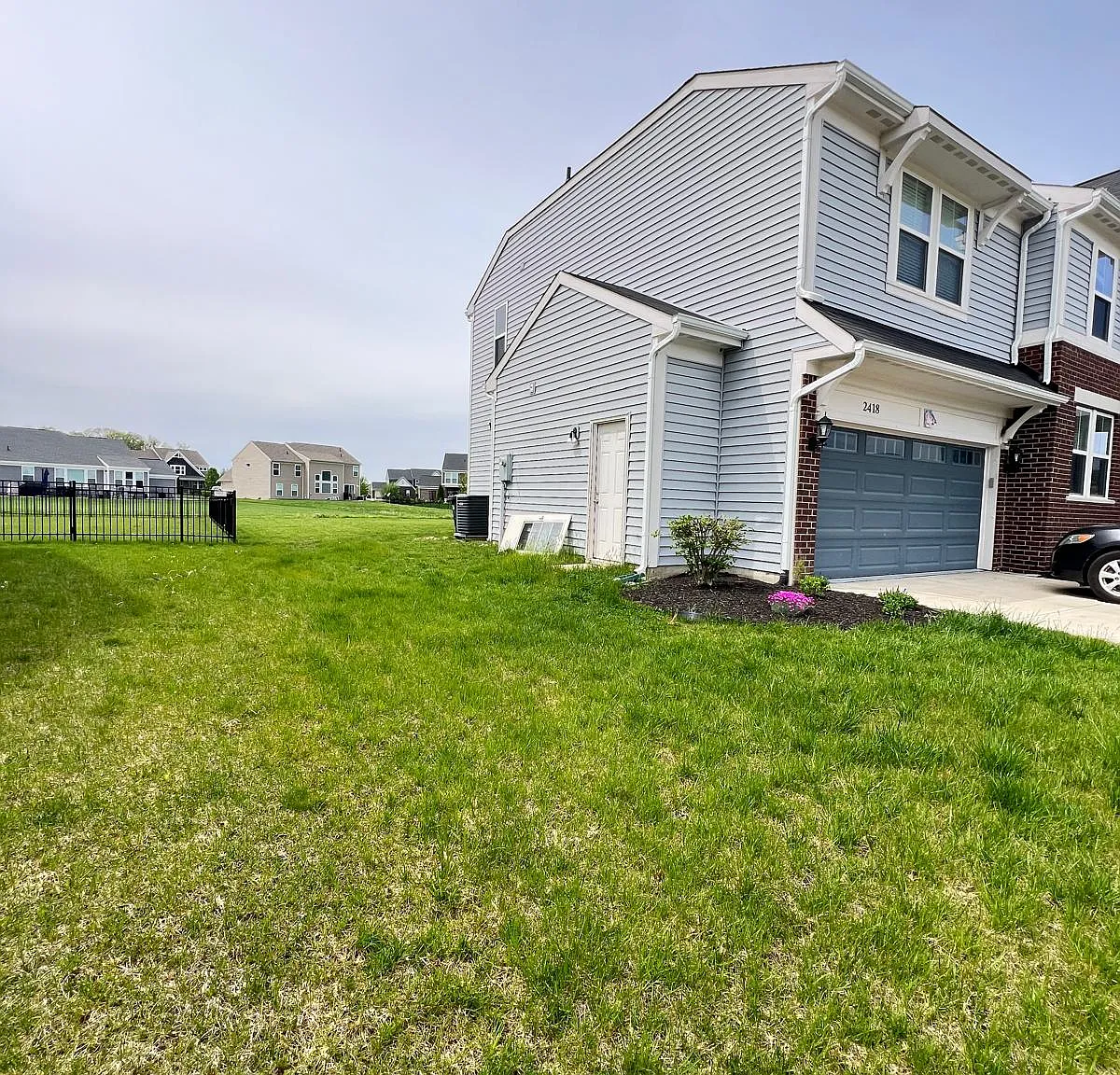 2418 Silver Rose Dr — Photo 4