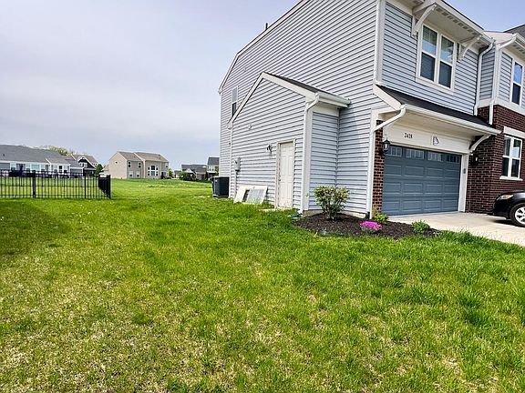 4th image of 2418 Silver Rose Dr