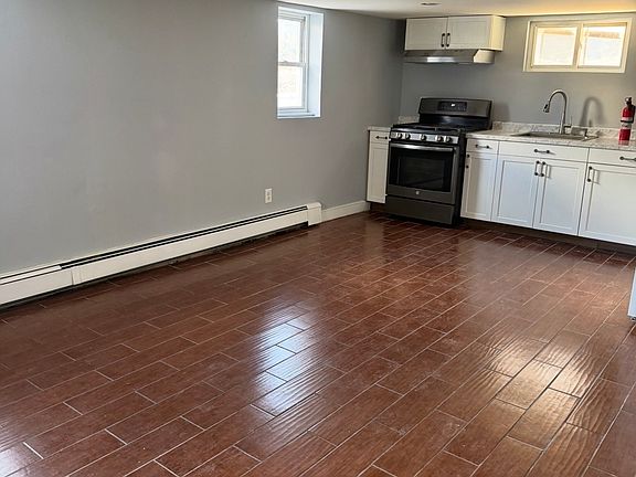 5th image of 161 Howard St Floor 1