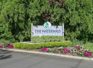 477 Woodscreek Court, Moriches, NY