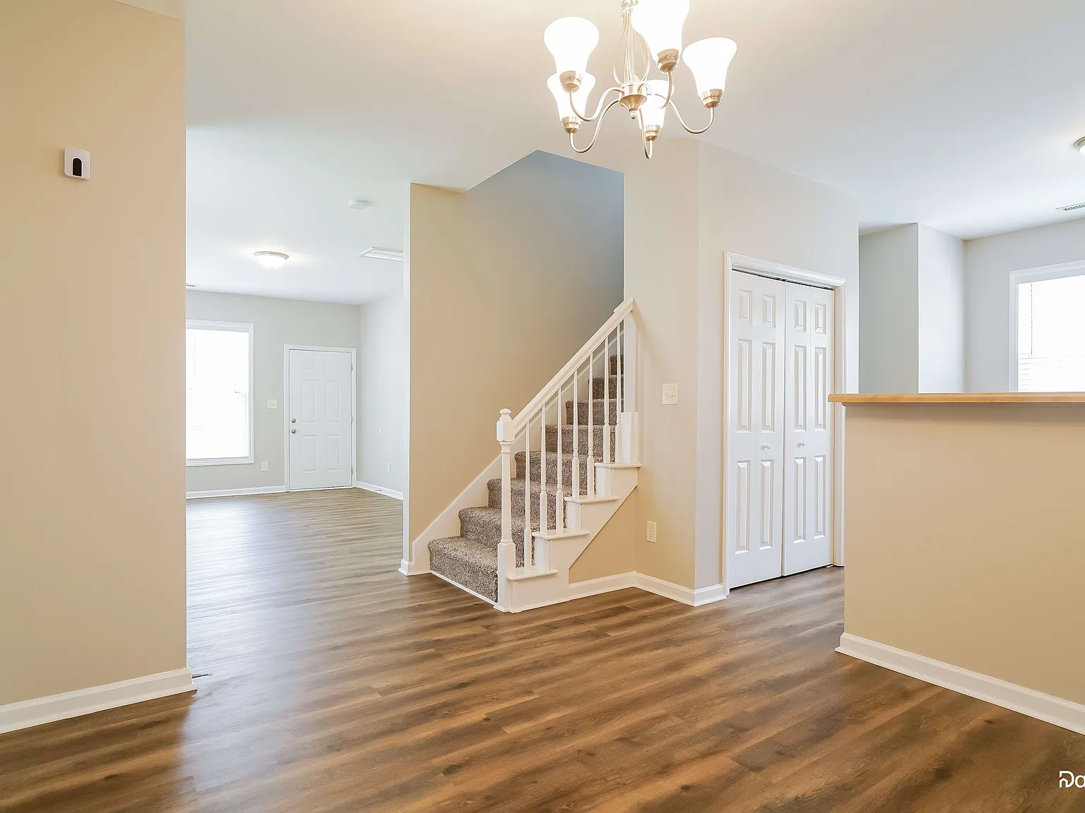 3 bed, 2.5 bath, 1482 sqft, $1,785 — Photo 4