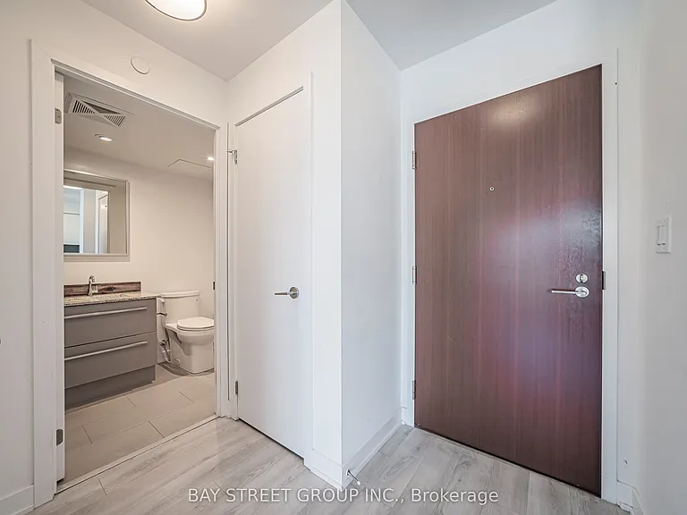 160 Flemington Rd #1020 — Photo 15