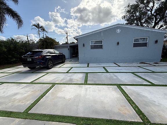 2nd image of 3111 N 66th Ave