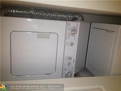 5th image of 2753 S Oakland Forest Dr APT 202
