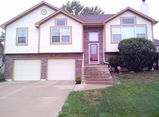 5408 NE Sunshine Dr, Lees Summit, MO 64064