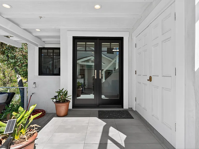 405 Blumont St — Photo 21