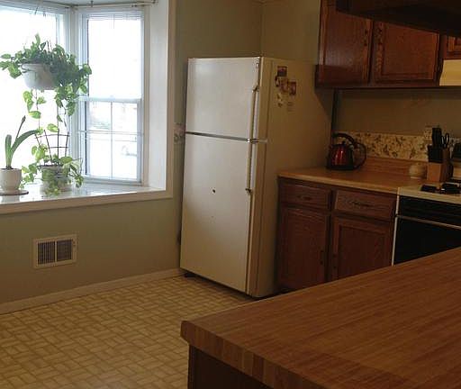 3rd image of 8045 Saint Annes Ct