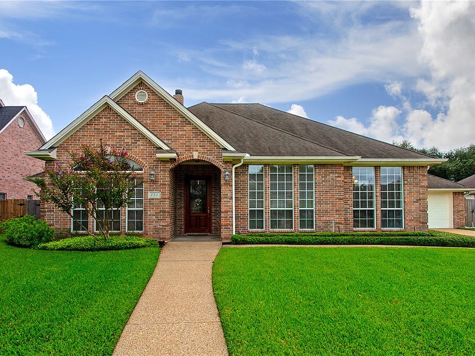 1st image of 732 Plum Hollow Dr