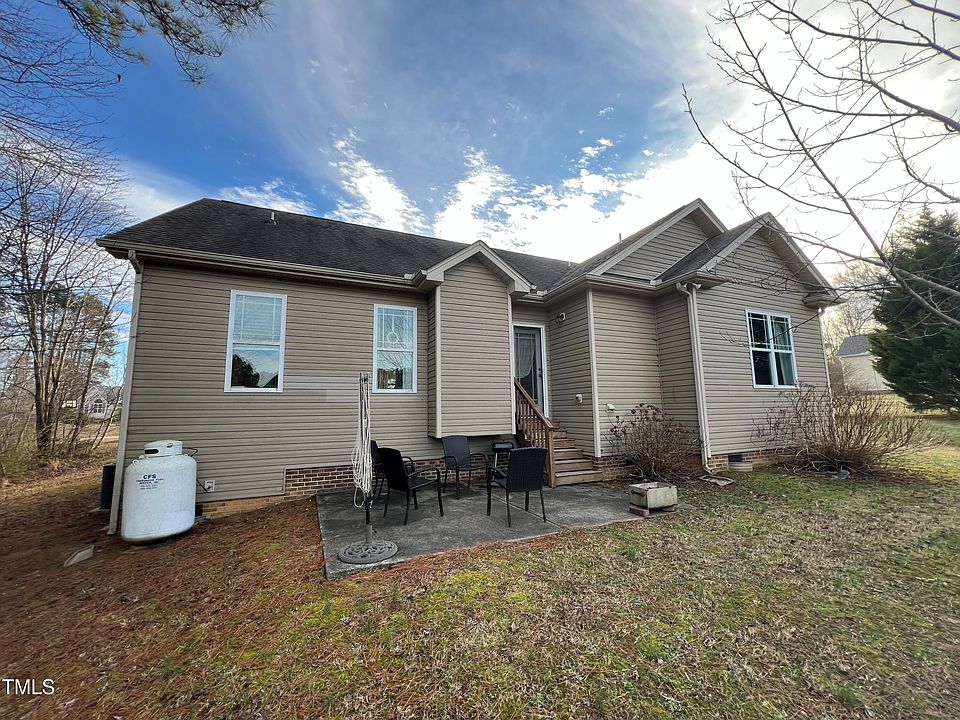 2nd image of 2616 Pauline Oaks Dr