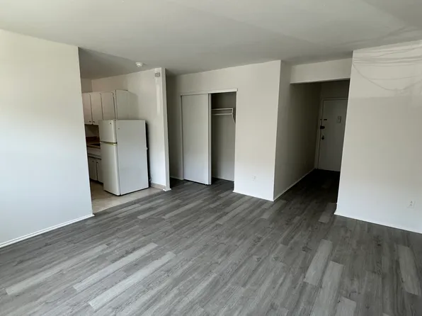 25-29 32nd Street image 1 of 6