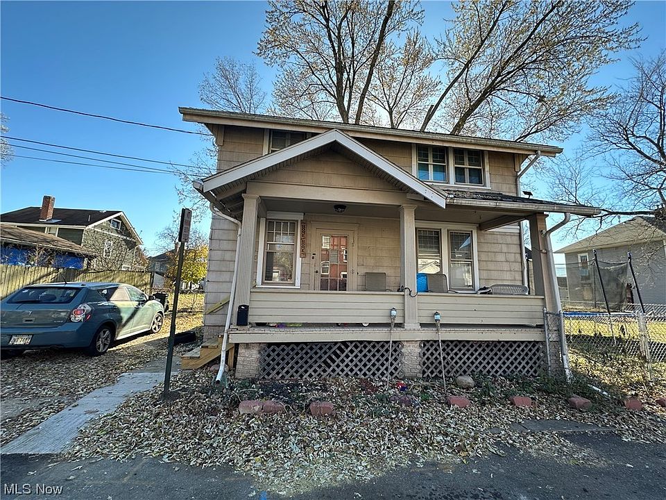 2nd image of 1320 Wilson Pl NW