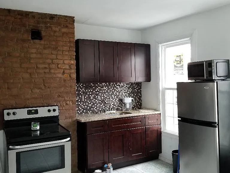 177 Oakland Ave #2 — Photo 1